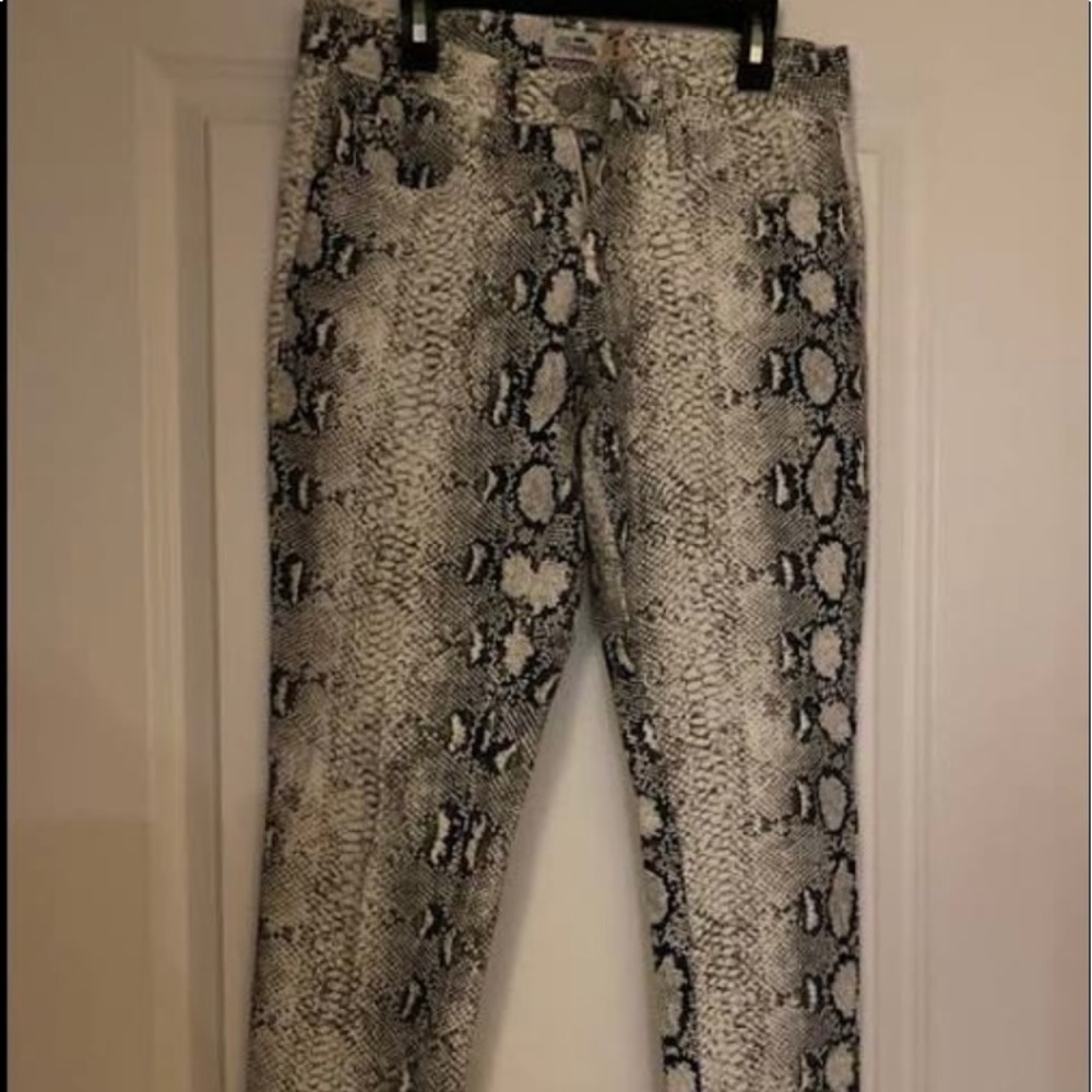 SALE 🔴 Royalty For Me | Skinny Jean!
